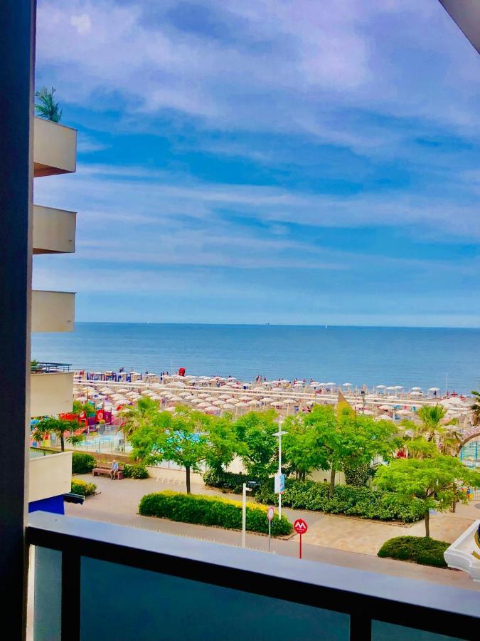 Hotel Majorca Sul Mare In Centro A Riccione Extérieur photo