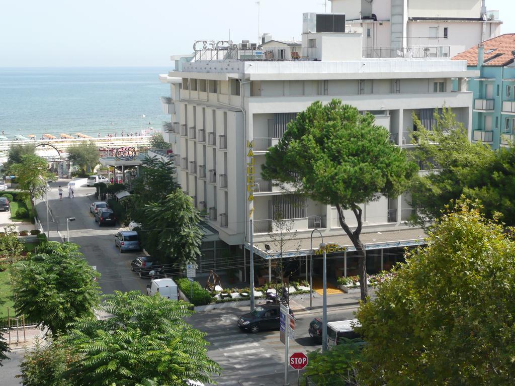 Hotel Majorca Sul Mare In Centro A Riccione Extérieur photo